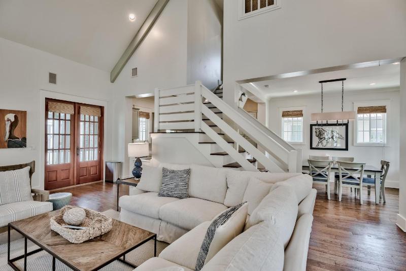 Southern Serenity Cottage - image 38