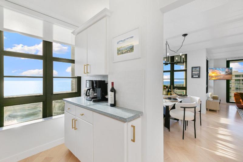 La Bella Vita on Marco - 1812 South Seas Tower 3 - image 14