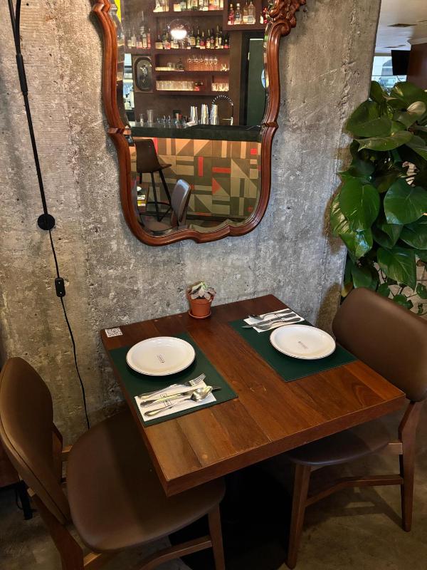 San Raphael Hotel - image 4