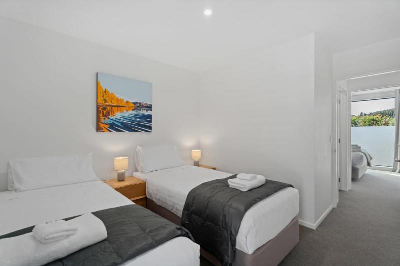 Rowley Delight - image 4