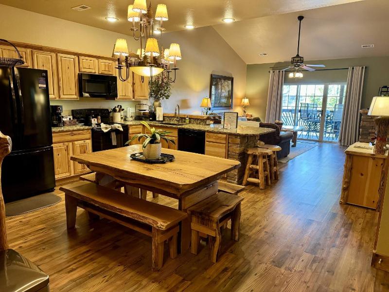 Three-Bedroom Apartment image 1