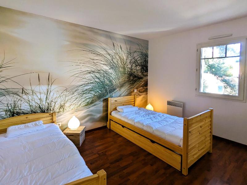 T3 76m² avec terrasse balcon à 100m de la plage d'Eyrac parking et WIFI - FR-1-420-154 - image 16