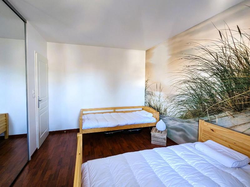 T3 76m² avec terrasse balcon à 100m de la plage d'Eyrac parking et WIFI - FR-1-420-154 - image 2