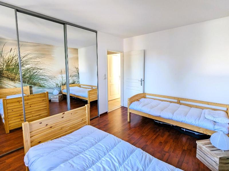 T3 76m² avec terrasse balcon à 100m de la plage d'Eyrac parking et WIFI - FR-1-420-154 - image 9
