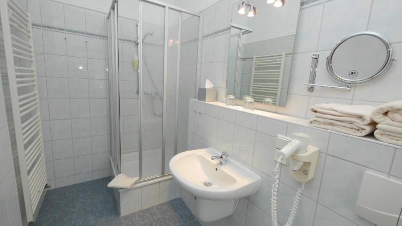 Single Room image 2