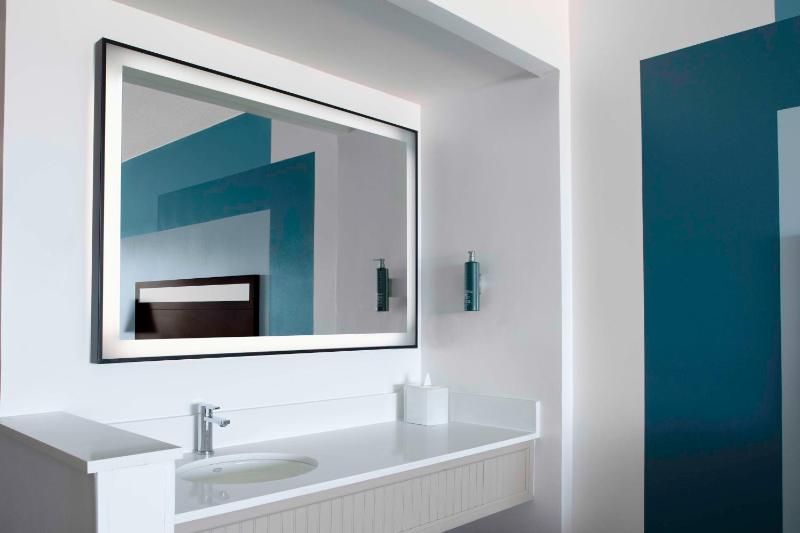 Large Studio Suite with Two Queen Beds image 2
