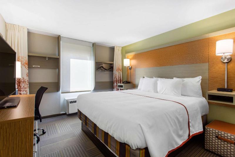 King Room - Non-Smoking image 1