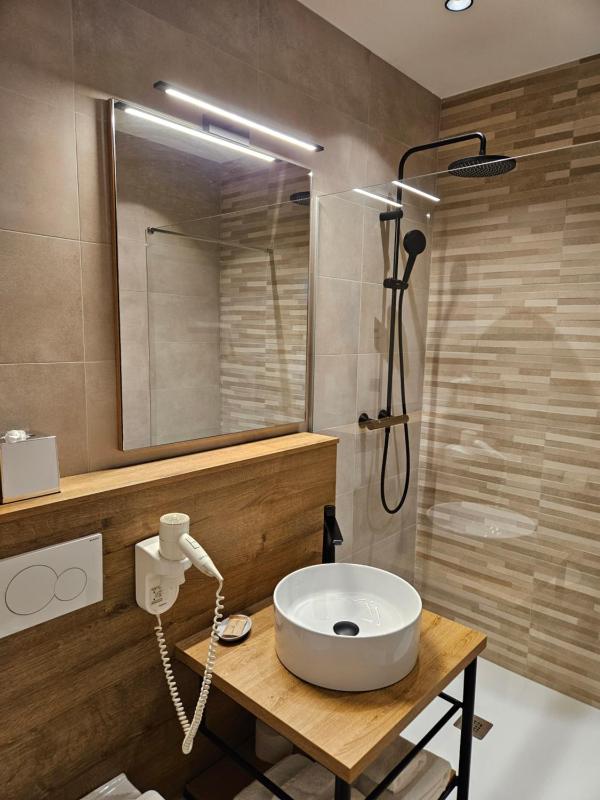Superior Room image 3