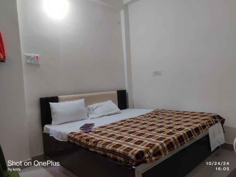 Pihu Paying Guest House - image 10