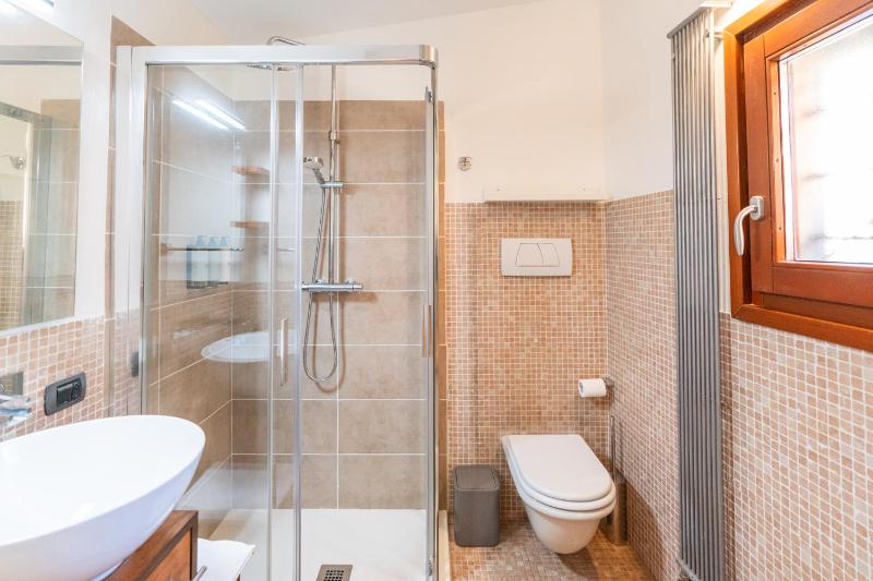 One-Bedroom Apartment with River View image 3