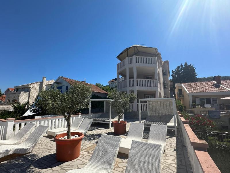 Comfort Two-Bedroom Apartment without Swimming Pool image 1