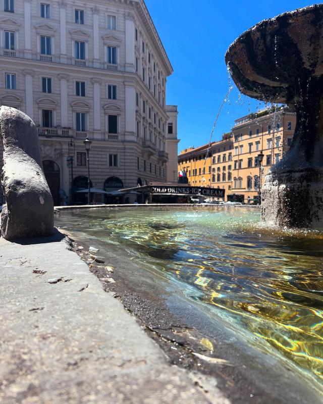 Double Room with Private External Bathroom image 3