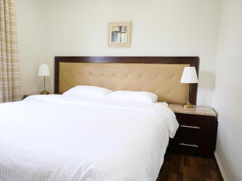 Granada Suites Hotel - image 11