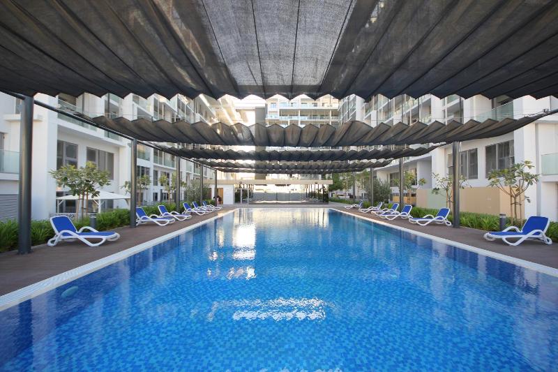 Silk Valley - Cozy 1BR near Yas Island AUH Airport - image 5