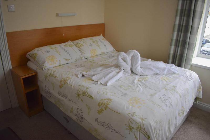 Double Room with Private External Bathroom image 2