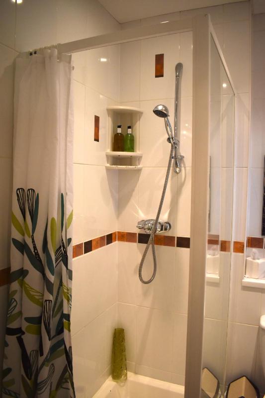 Double Room with Private External Bathroom image 4