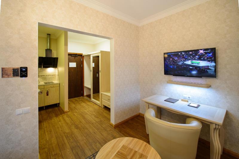 Double Room image 3