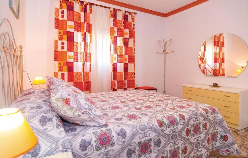 Three-Bedroom Holiday Home  image 3