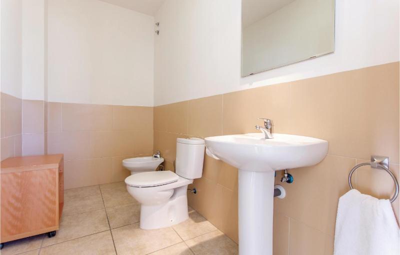 Four-Bedroom Holiday Home image 2