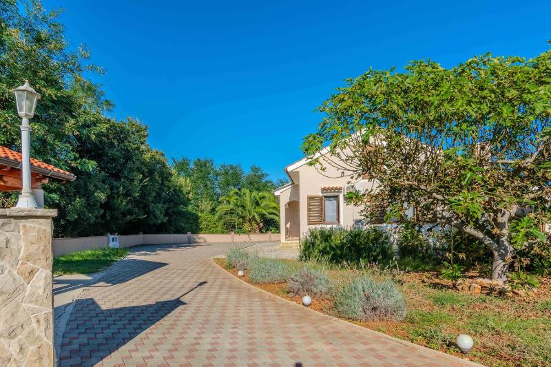 Family friendly house with a parking space Privlaka Zadar - 23633 - image 1