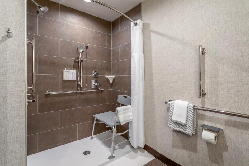 Large King Room with No View - Disability Access/Non Smoking image 4