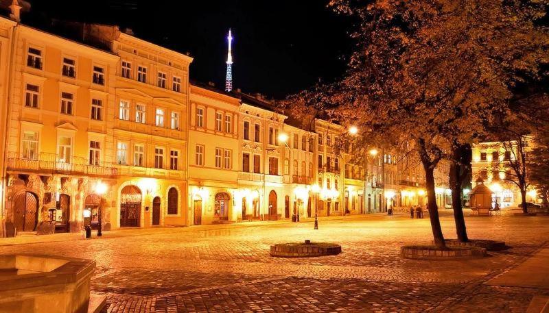 Romantic Apartment on Rynok square with Air-Conditioning - image 10
