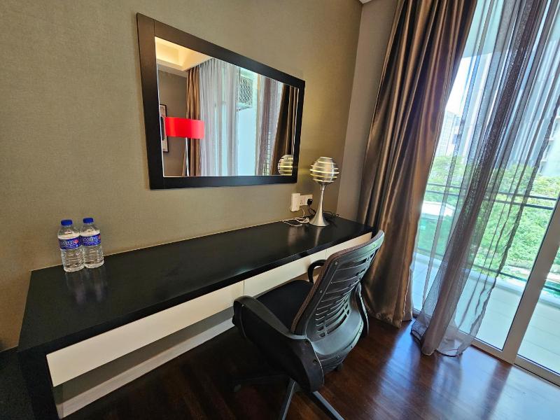 The Shore Studio Stye Condo - image 17