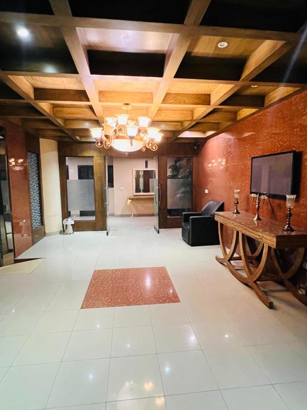 Grand Regent Hotel and Suites - image 12