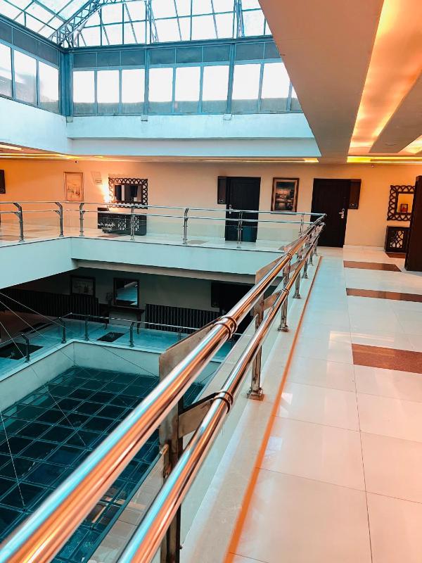 Grand Regent Hotel and Suites - image 6