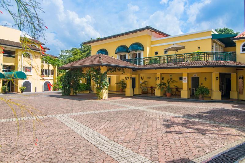 Apartotel & Suites Villas del Rio - image 11