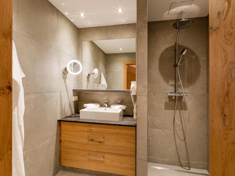 Two-Bedroom Suite image 2