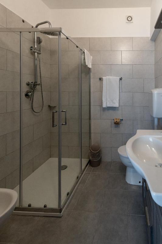 Double or Twin Room image 4