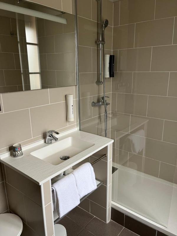 Double Room image 2