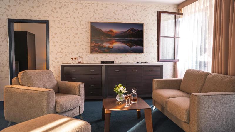 Suite with Mountain View image 2