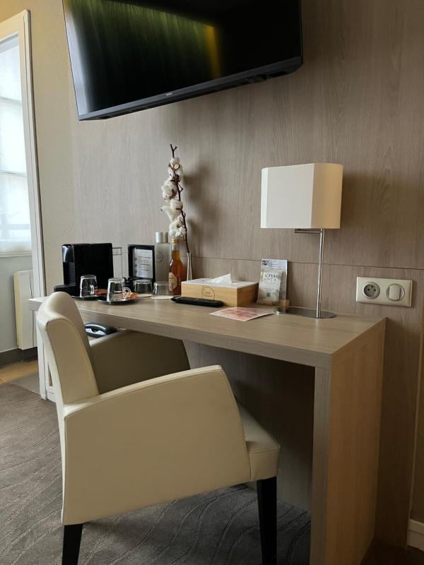 Superior Double Room image 3