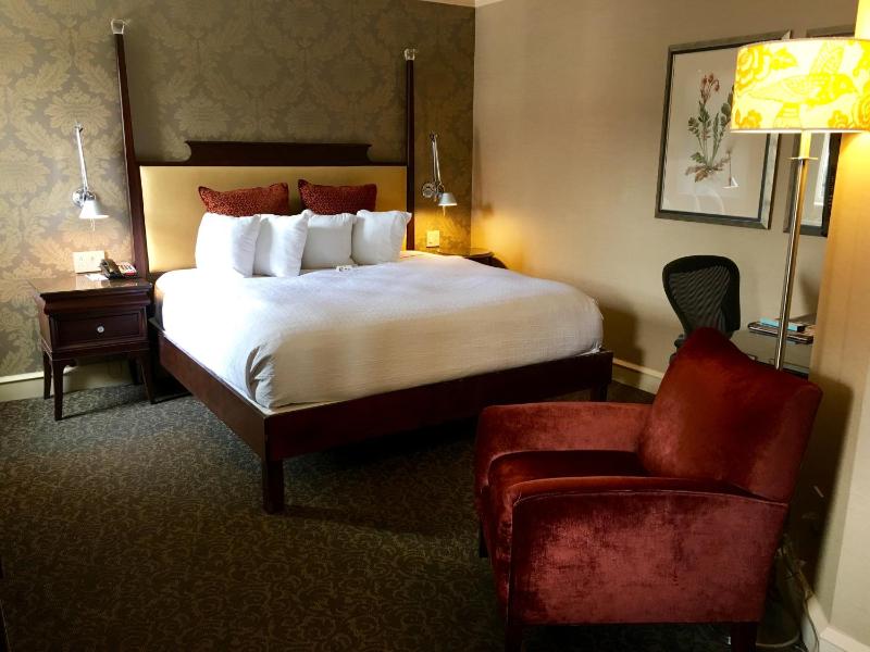 King Room image 2