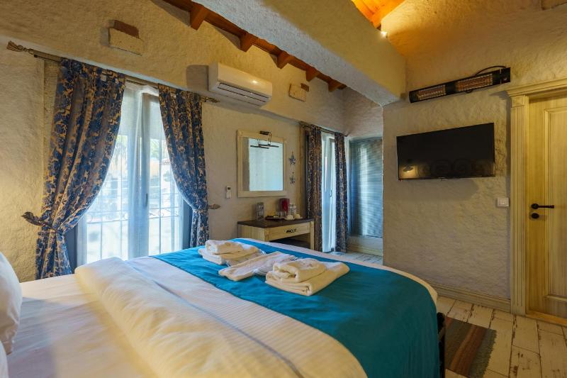 Standard Double Room image 1