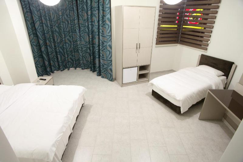 Deluxe Triple Room image 4