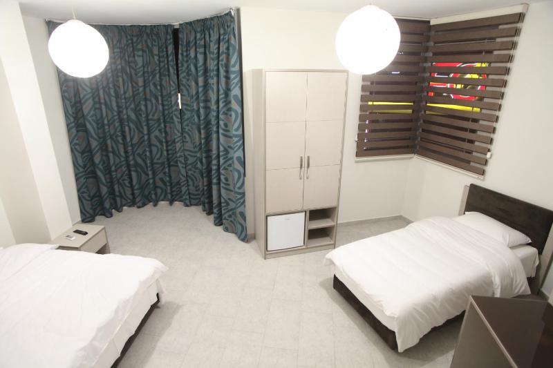 Deluxe Triple Room image 2