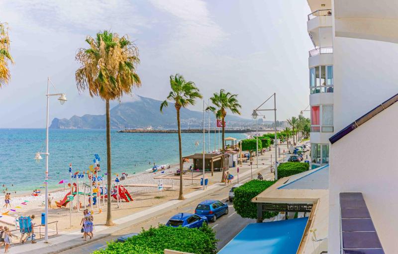 Deluxe Double Room with Sea View image 1