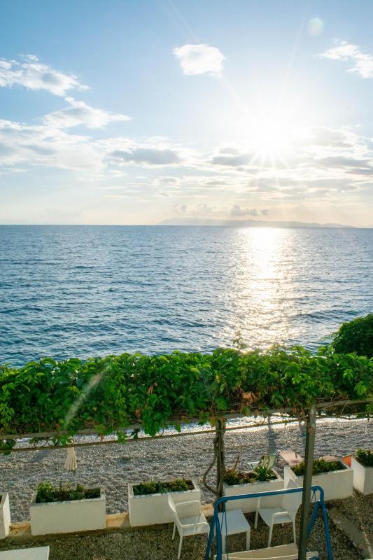 Standard Room with Sea View image 2