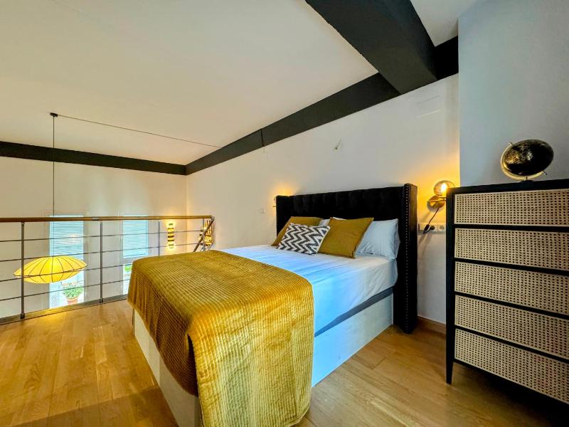 Misterhost Loft Alameda - image 10