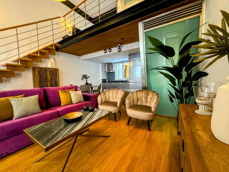 Misterhost Loft Alameda - image 12