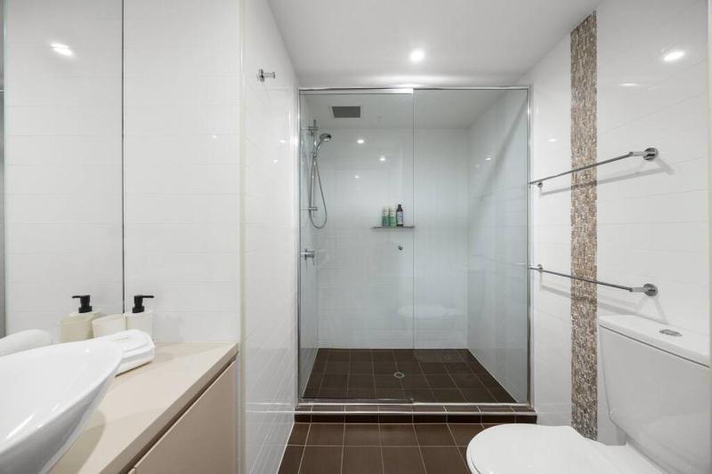 The Balfours Haven - 1BR CBD with Wifi Parking - image 8