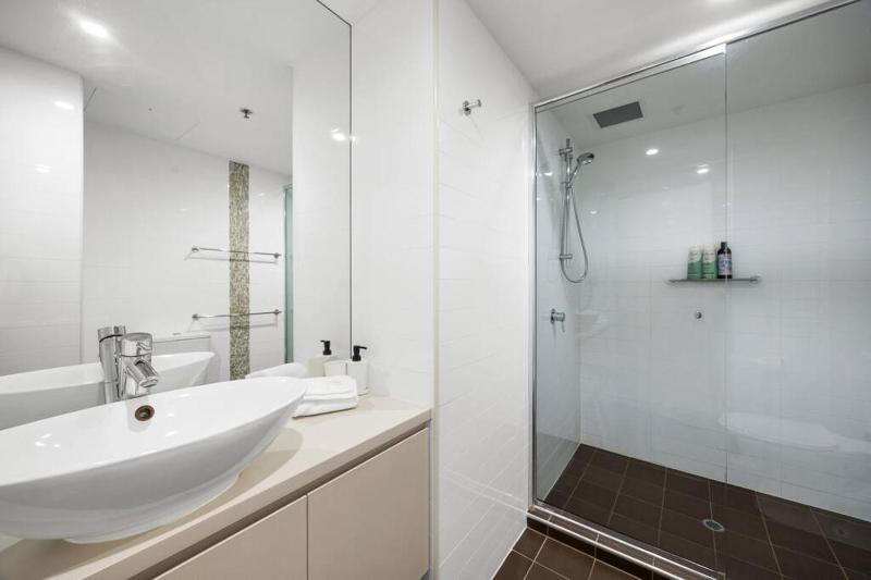 The Balfours Haven - 1BR CBD with Wifi Parking - image 5