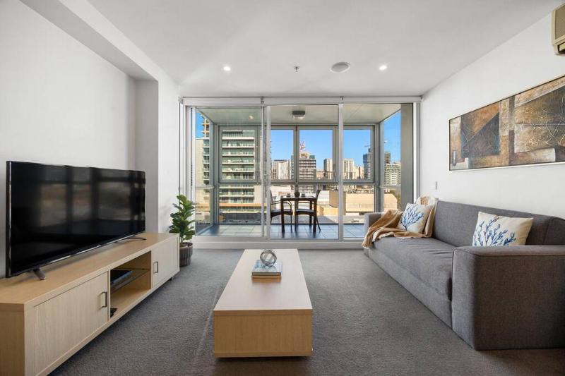 The Balfours Haven - 1BR CBD with Wifi Parking - image 9