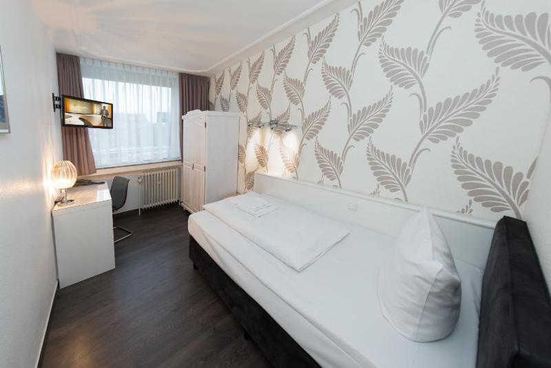 Single Room image 1