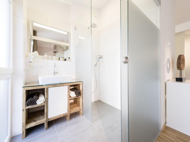 Double Room image 1