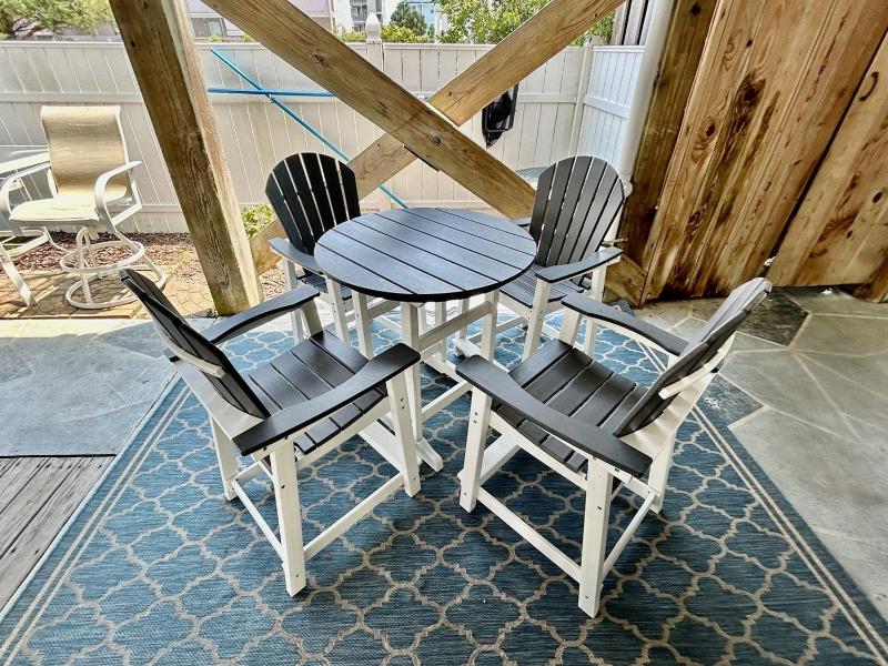 Five-Bedroom House image 3