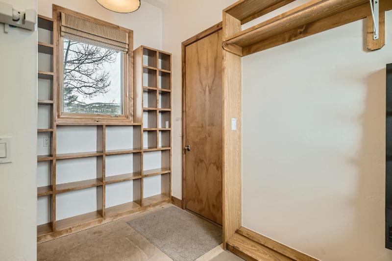 NEW LISTING! Après & Fairway Retreat home - image 9